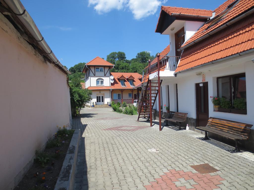 Pensiunea Hera Segesvár Kültér fotó